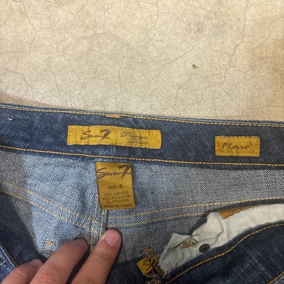 Seven7 Women's Premium Denim Dark Wash Flare Jean. Size 4 - Picture 3 of 4